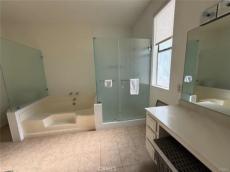 415 W Duarte Rd — Photo 11