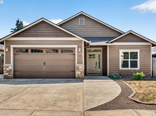 389 SE Regan Hill Loop, Estacada, OR 97023