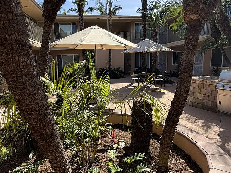 4111 Howard Avenue — Photo 32