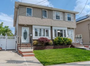 579 Britton Ave, Staten Island, NY 10304
