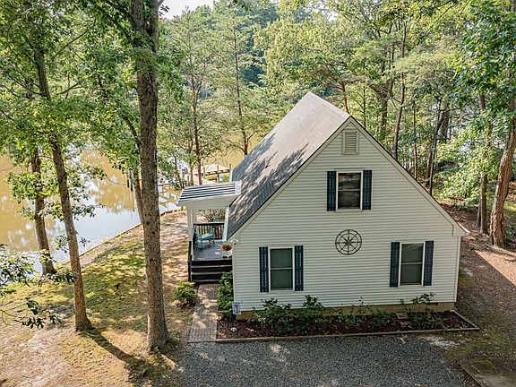 4th image of 227 Carolina Dr