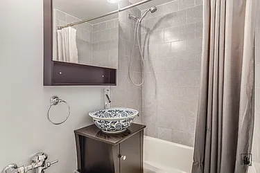 Rented by Barkoff Residential 