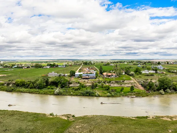 170 Sun Prairie Rd, Great Falls, MT 59404