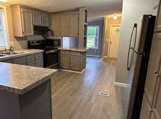 190 Julius Rd, Kingstree, SC 29556