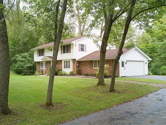 2nd image of 75 Henning Dr
