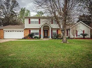13100 Hanover Dr, Ocean Springs, MS 39564