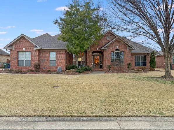 2125 Desha Dr, Conway, AR 72034