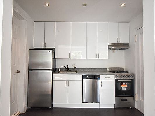 4th image of 248 E 32nd St APT 4B