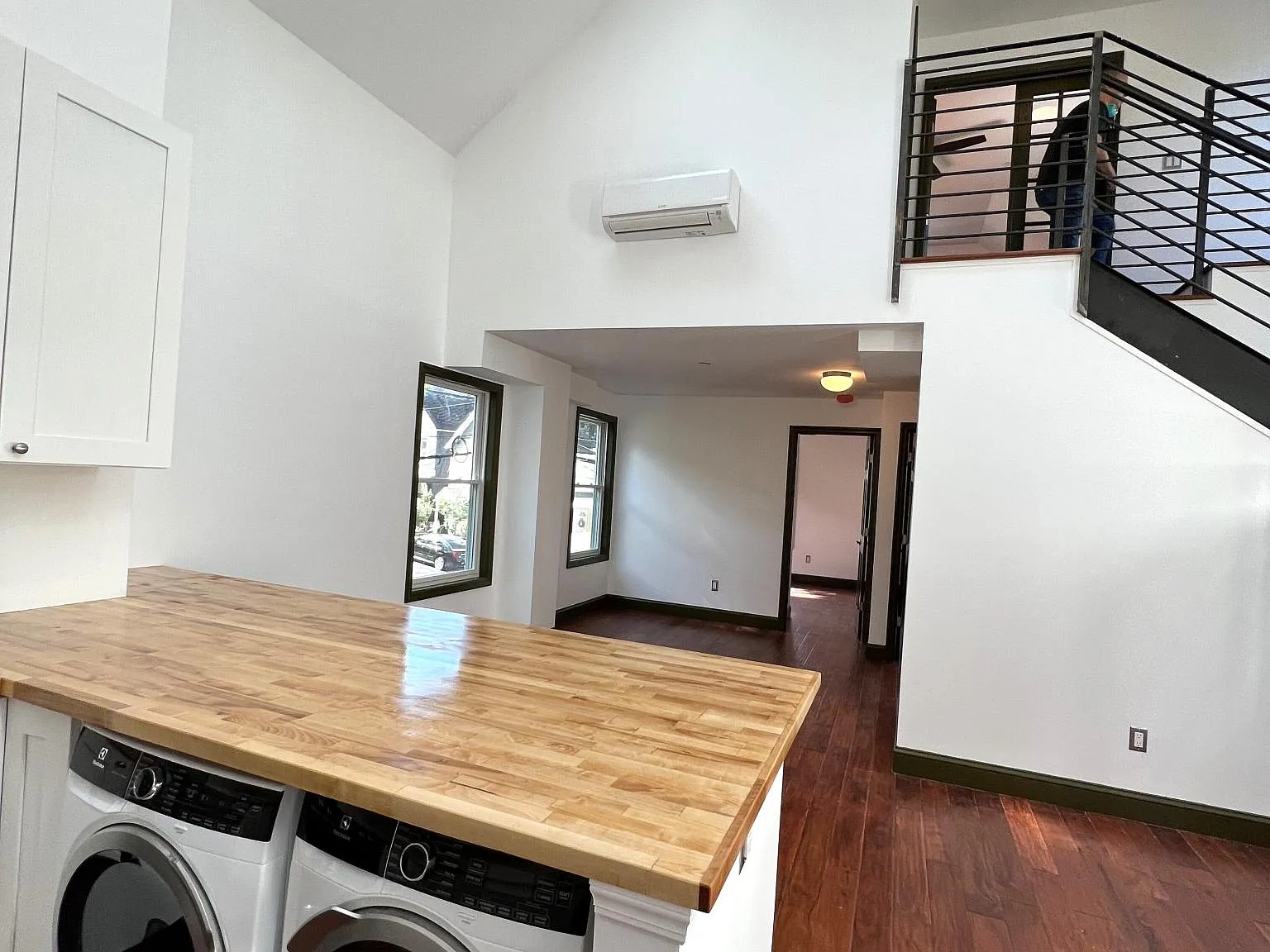 3 bed, 1475 sqft, $4,150 — Photo 4