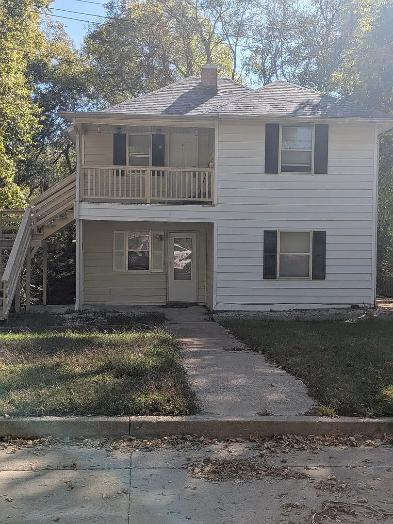 217 Capitol Ct. — Photo 1