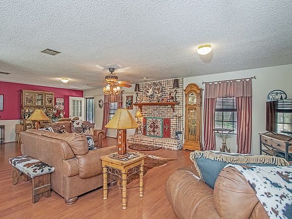4th image of 3107 Chalon St