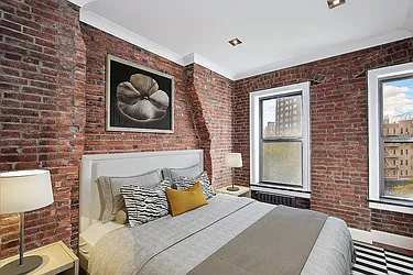 Rented by R New York