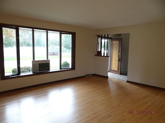 5th image of 9744 Major Ave