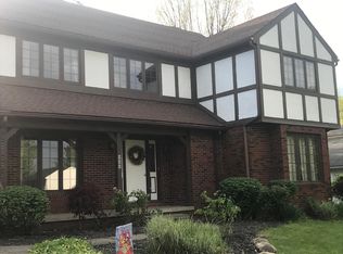 990 Pelee Dr, Akron, OH 44333