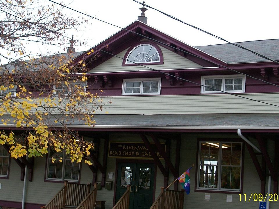 32 Elm Street 32 Elm St Amesbury MA Zillow