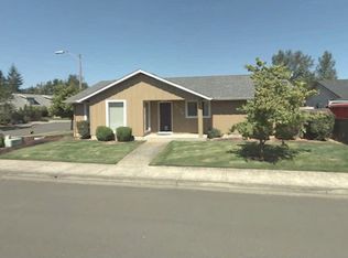 3178 W St, Springfield, OR 97477