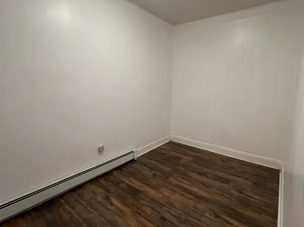 1511 46th Street image 11 of 13