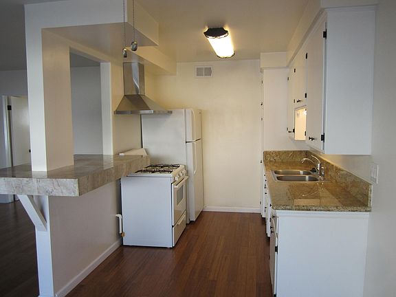 4th image of 227 Oceano Ave APT 3