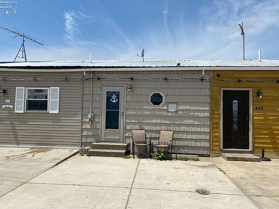 2nd image of 427 Parker Dr