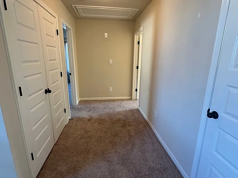 549 W Holloway Dr — Photo 27