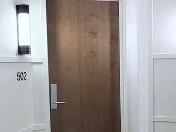 1055 Southdown Rd, Mississauga, ON