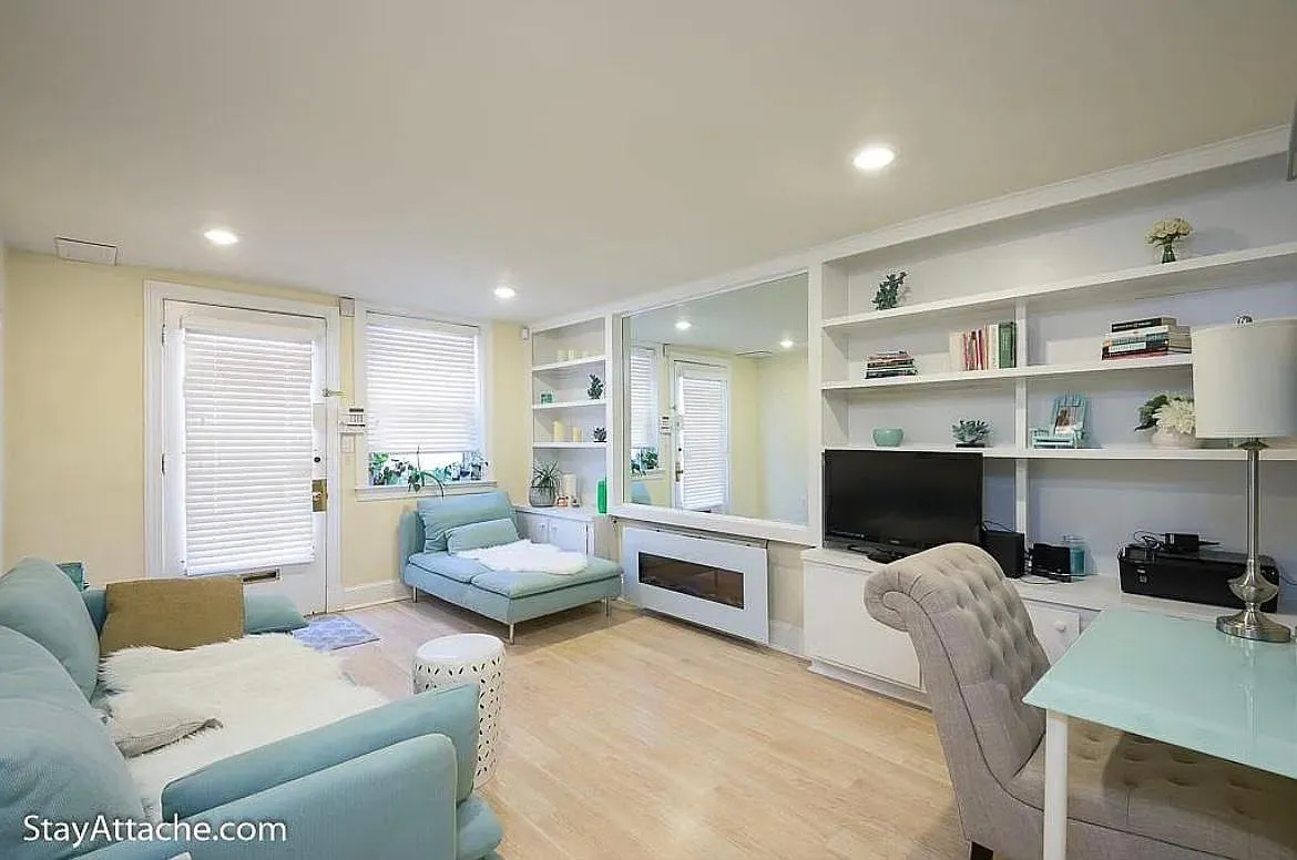 Building Photo - 1613 30th St NW #1N