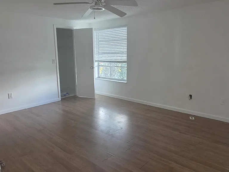 1243 Kinglet Ter — Photo 11