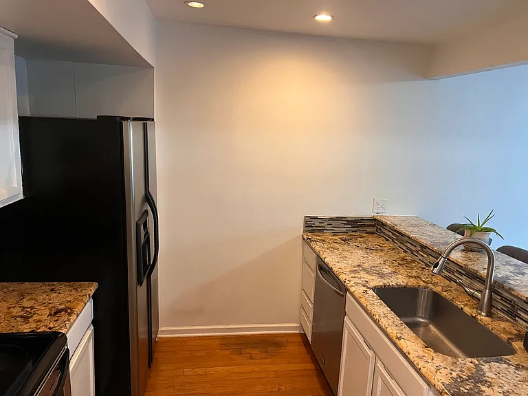 5329 Heatherstone Dr — Photo 7