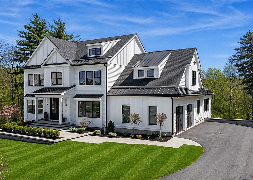 1st image of 15 Spring Hill Farm Rd