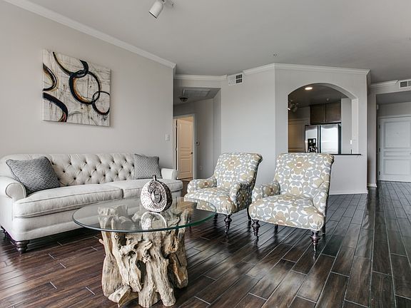 4th image of 330 Las Colinas Blvd #706