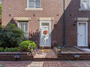 126 N Union St, Alexandria, VA 22314
