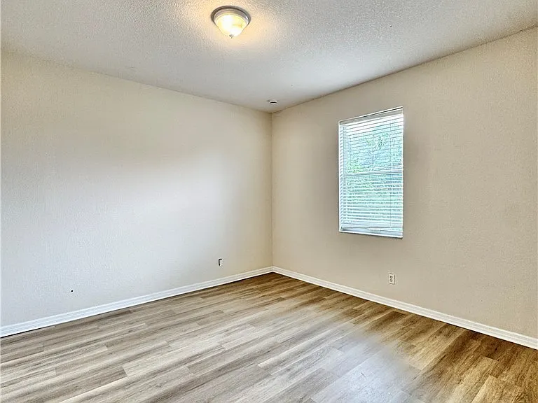 530 Kilgour Ave — Photo 34