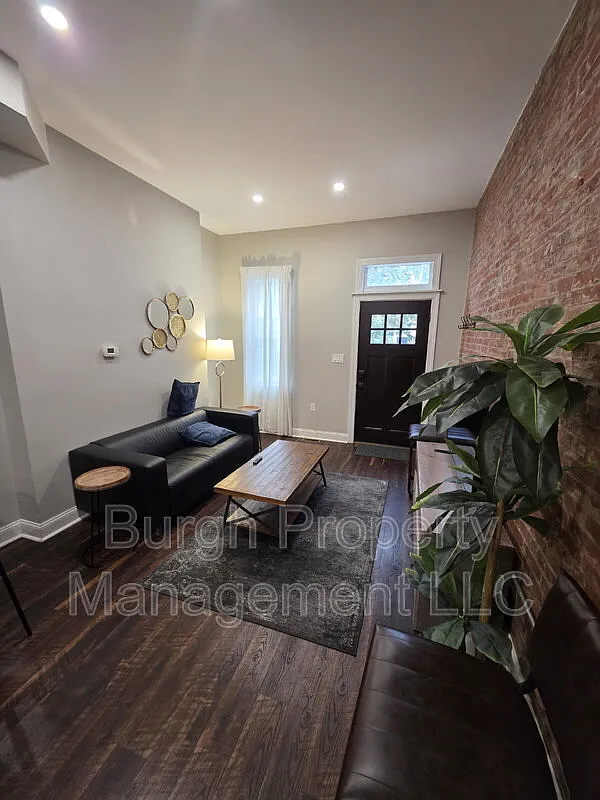 2 bed, 1.5 bath, 1018 sqft, $2,600 — Photo 4