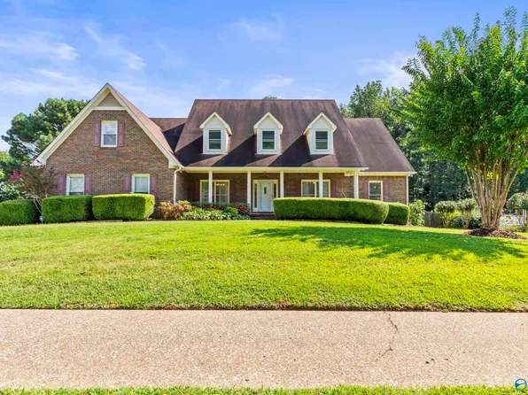 122 Navaho Trl, Huntsville, AL 35806