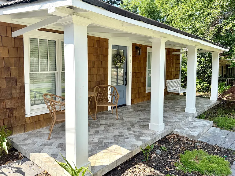 covered front porch with tile