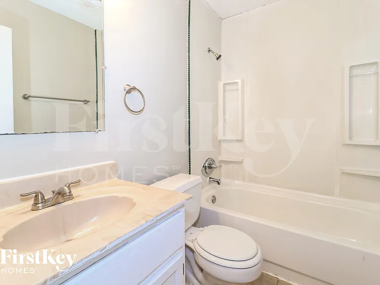 2515 Laurelcrest Dr — Photo 13