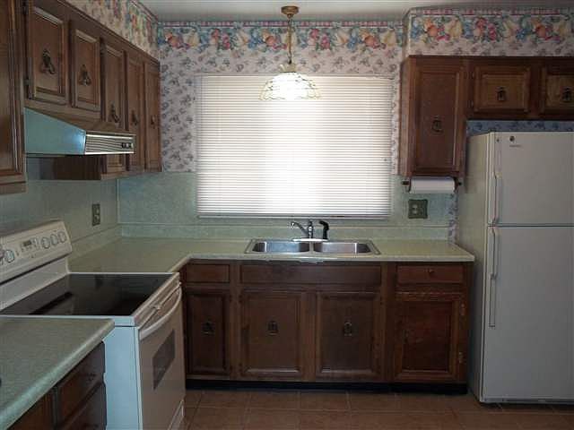 1st image of 813 Gunnison Ave