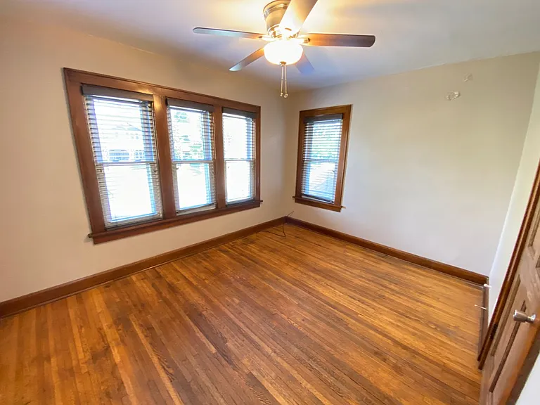 E 15th Ave 425-427 TNB — Photo 15