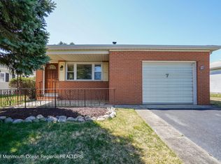 7 Tivoli St, Toms River, NJ 08757