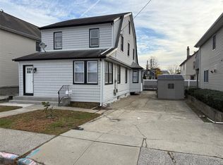 60 Gotham Ave, Elmont, NY 11003
