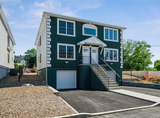 24 Clement St, Yonkers, NY 10710