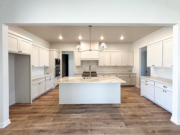 5th image of 309 Juniper