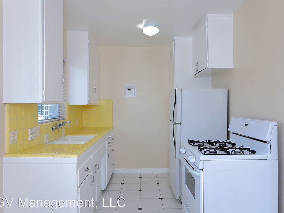 1st image of 1914 W El Segundo Blvd APT 3