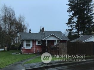 723 18th St SW, Puyallup, WA 98371