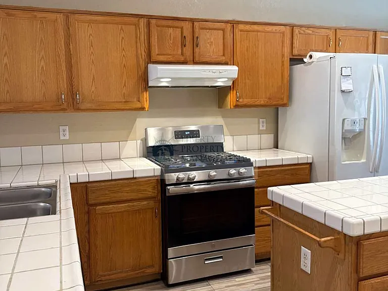 4705 Edgebrook Ave — Photo 7