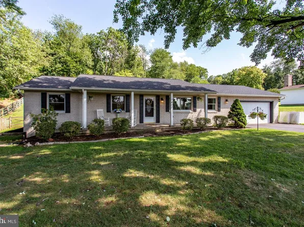 903 Winchester Dr, Westminster, MD 21157