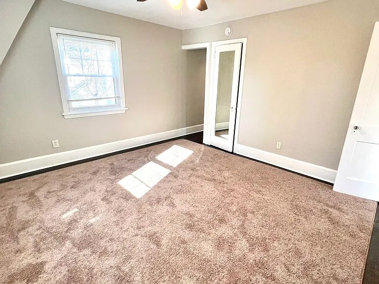 210 Pennsylvania Ave #2 — Photo 35