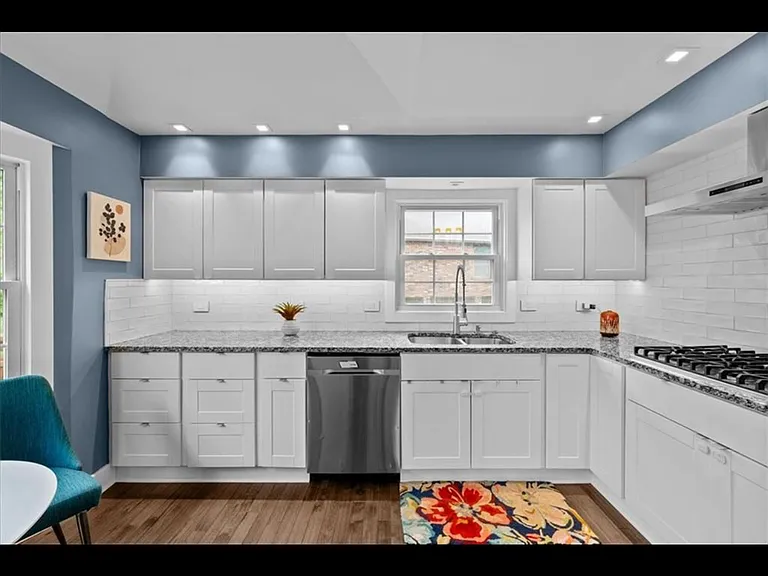 8010 W 98th Ter — Photo 1