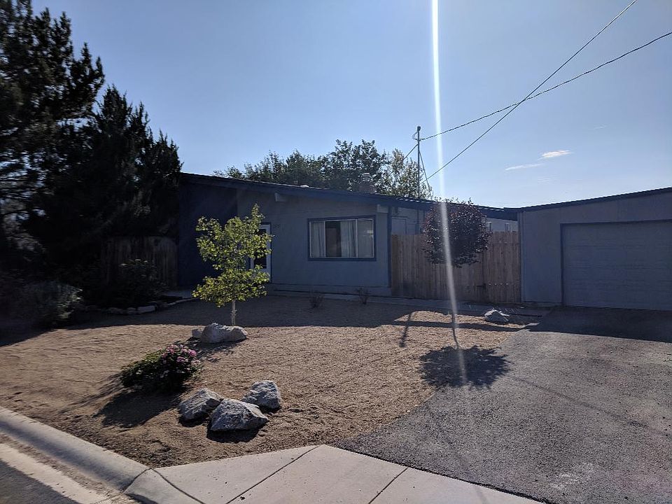 Home Sweet Home with 1 Car Garage