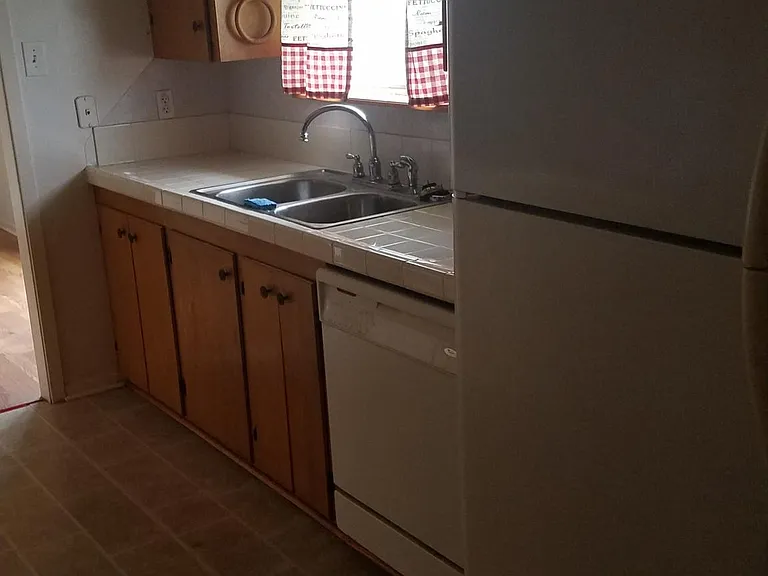 111 High Dr — Photo 3